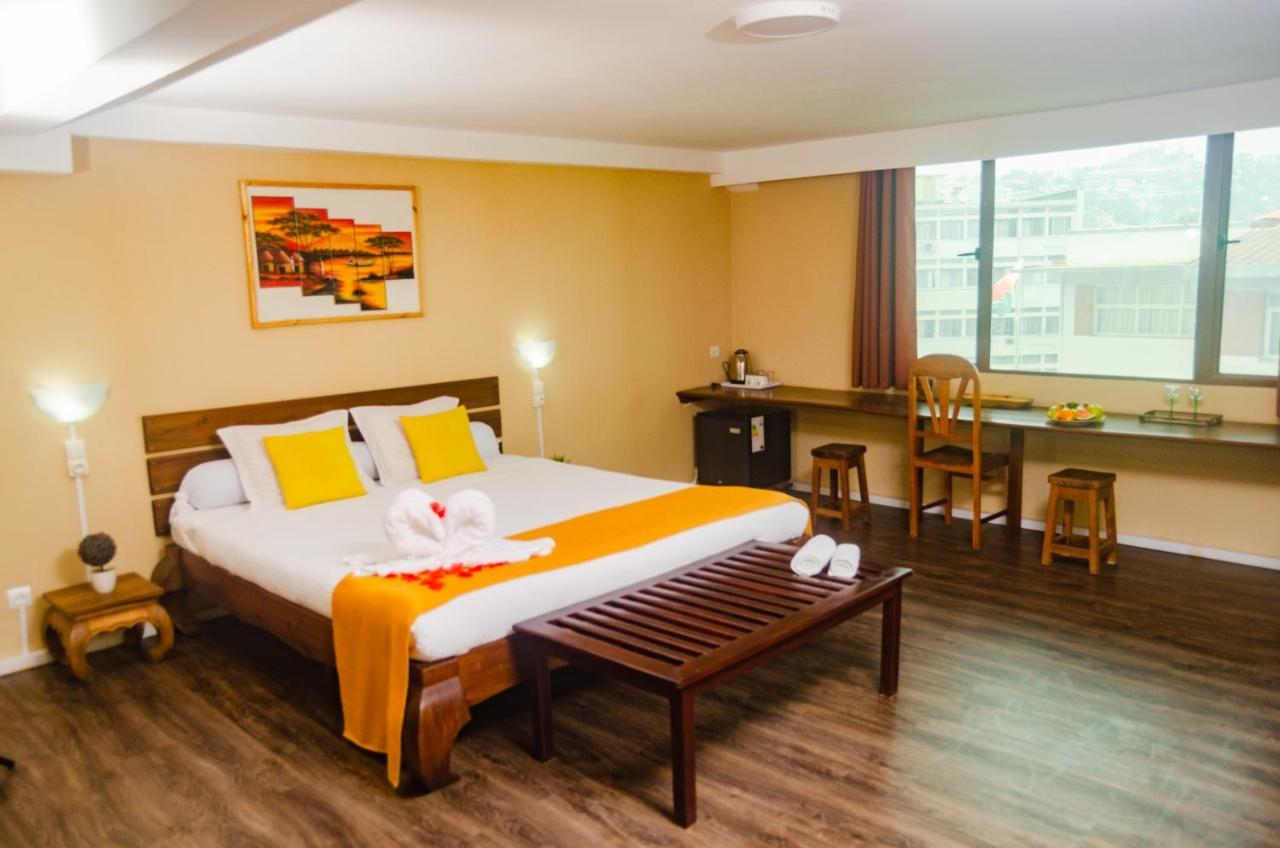 Hotel Le Pousse Pousse Антананариву Екстериор снимка