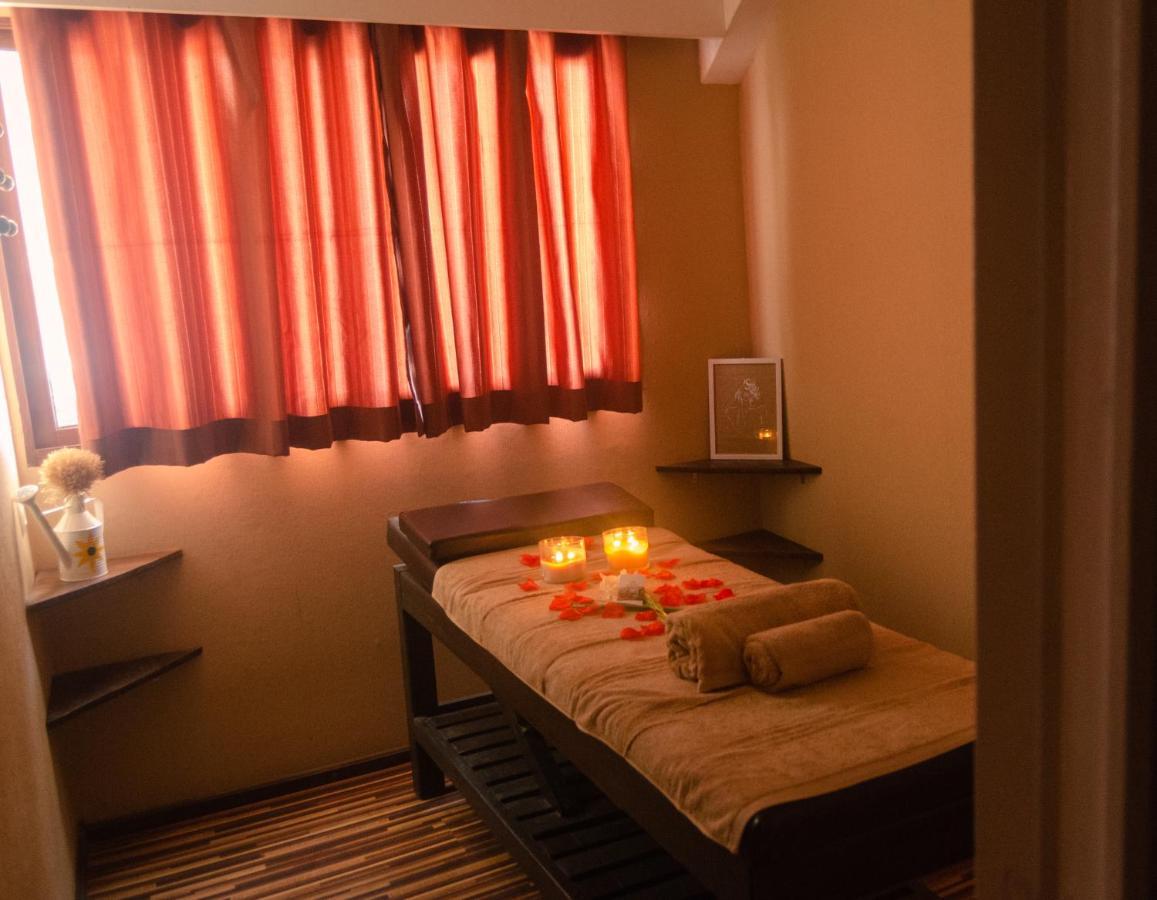 Hotel Le Pousse Pousse Антананариву Екстериор снимка