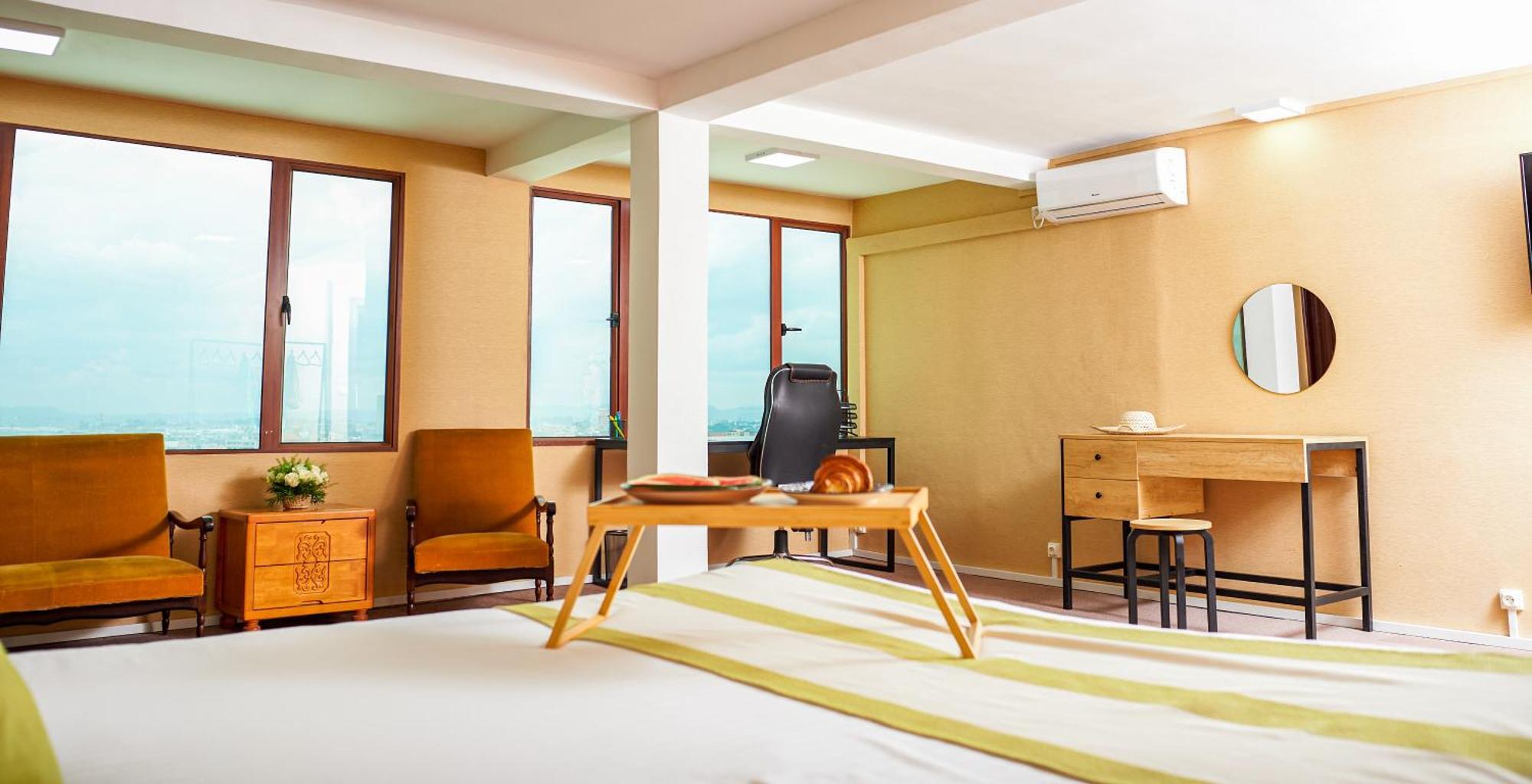 Hotel Le Pousse Pousse Антананариву Екстериор снимка