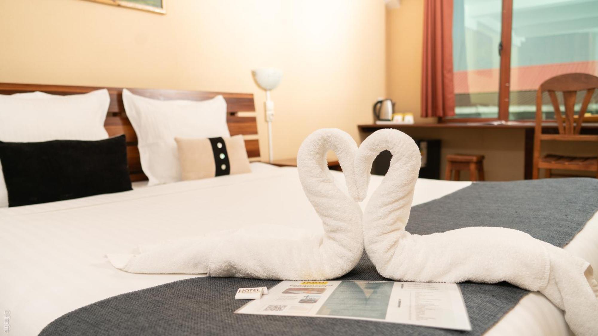 Hotel Le Pousse Pousse Антананариву Екстериор снимка